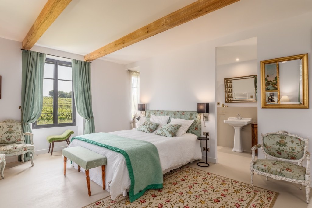 Vue globale de la Chambre Fanfat domaine de Courbon